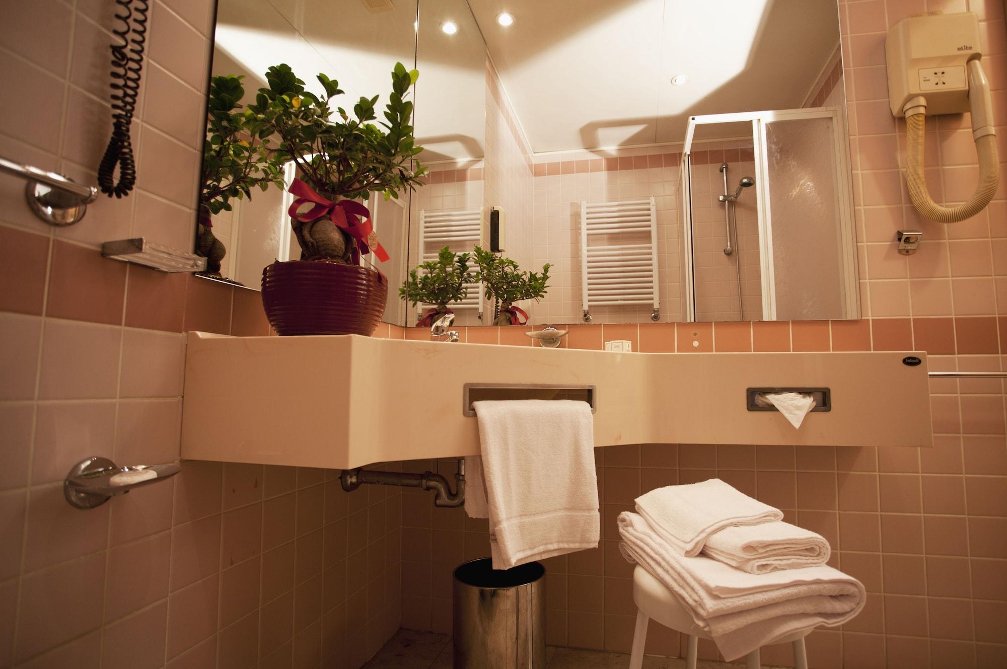 Augustus Hotel Ottaviano Luaran gambar